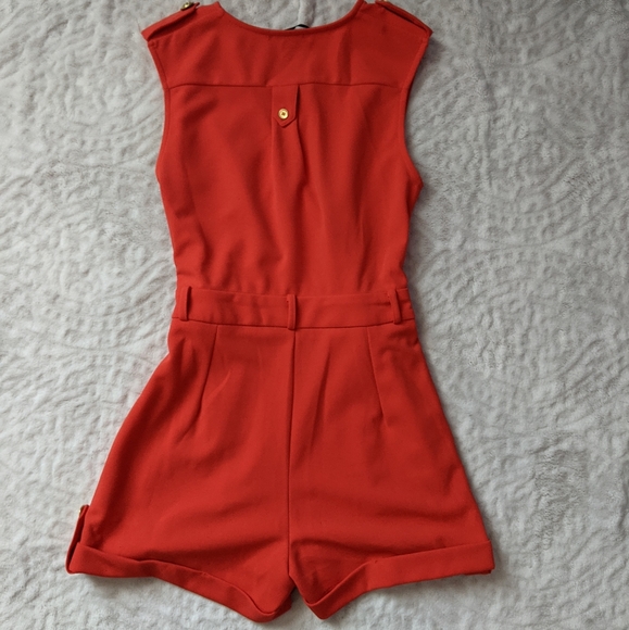 One Piece - Picture 2 of 4